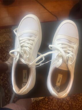 Men’s White Casual Sneakers - Comfortable Everyday Shoes